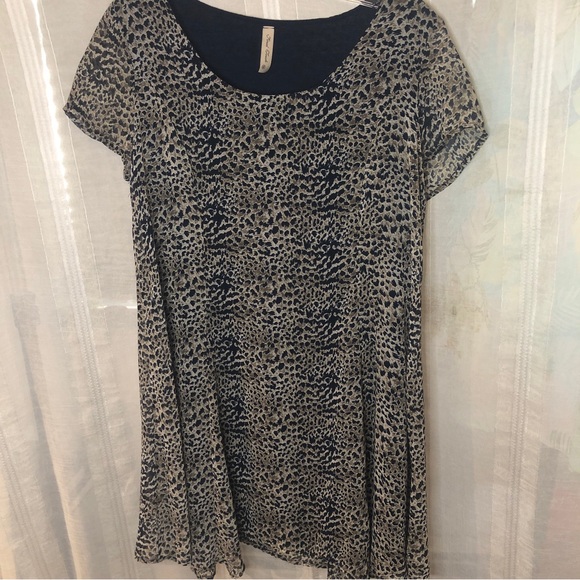 Leopard flowy dress size medium - Picture 3 of 12